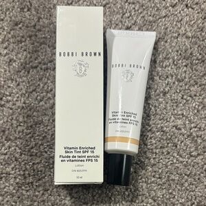 Bobbi Brown Skin Tint SPF 15 in White and Black
